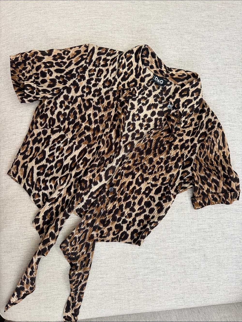 D&G Dolce & Gabbana Leopard Print Tie-Front Cropped Button-Down Shirt